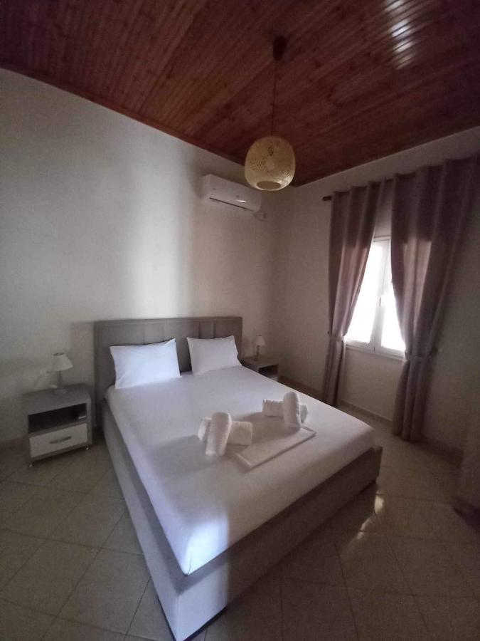 Gkoros House Old Town Villa Himare Eksteriør bilde